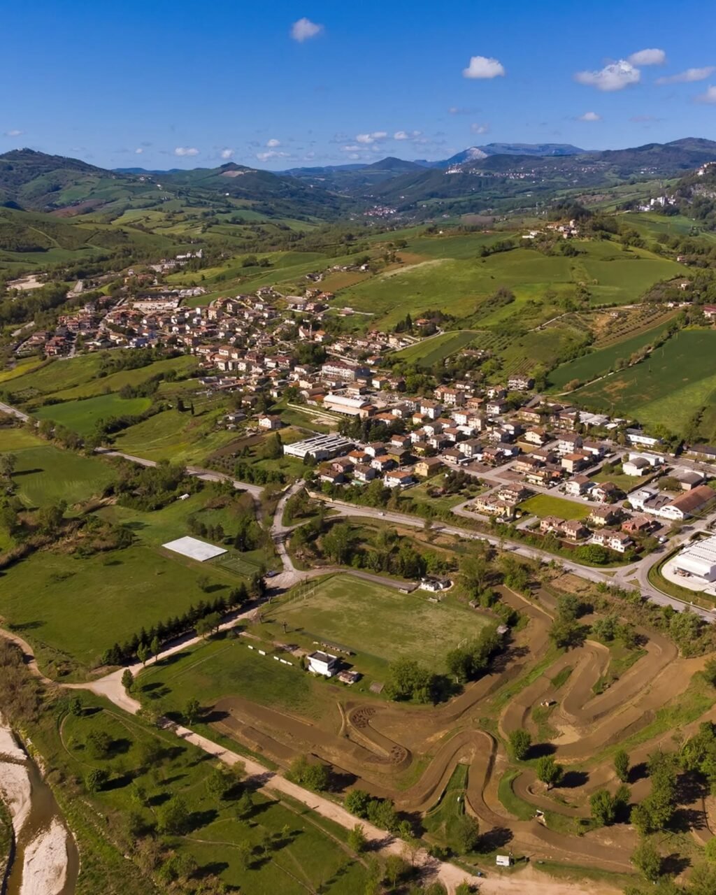 Instagram post from lavalledellevacanze. This post is in position 10.